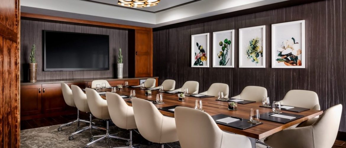 Factors to Consider While Renting A Meeting Room